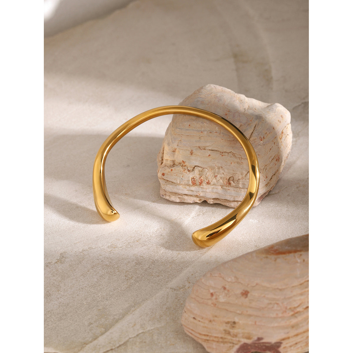 Cora Cuff