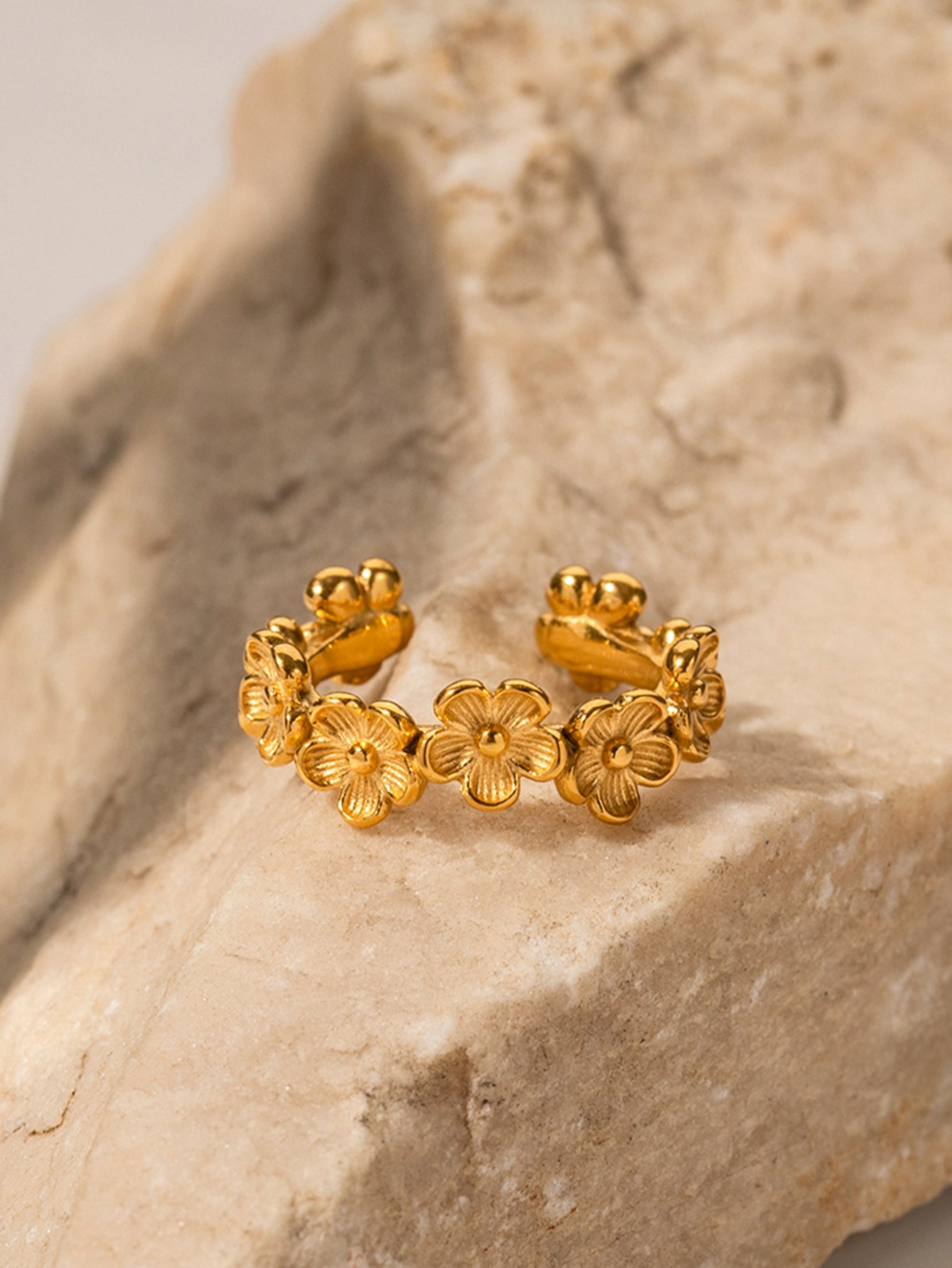 Nora Ring